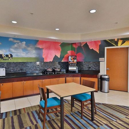 Comfort Inn & Suites Westfield Buitenkant foto