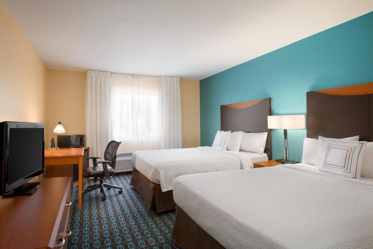Comfort Inn & Suites Westfield Buitenkant foto