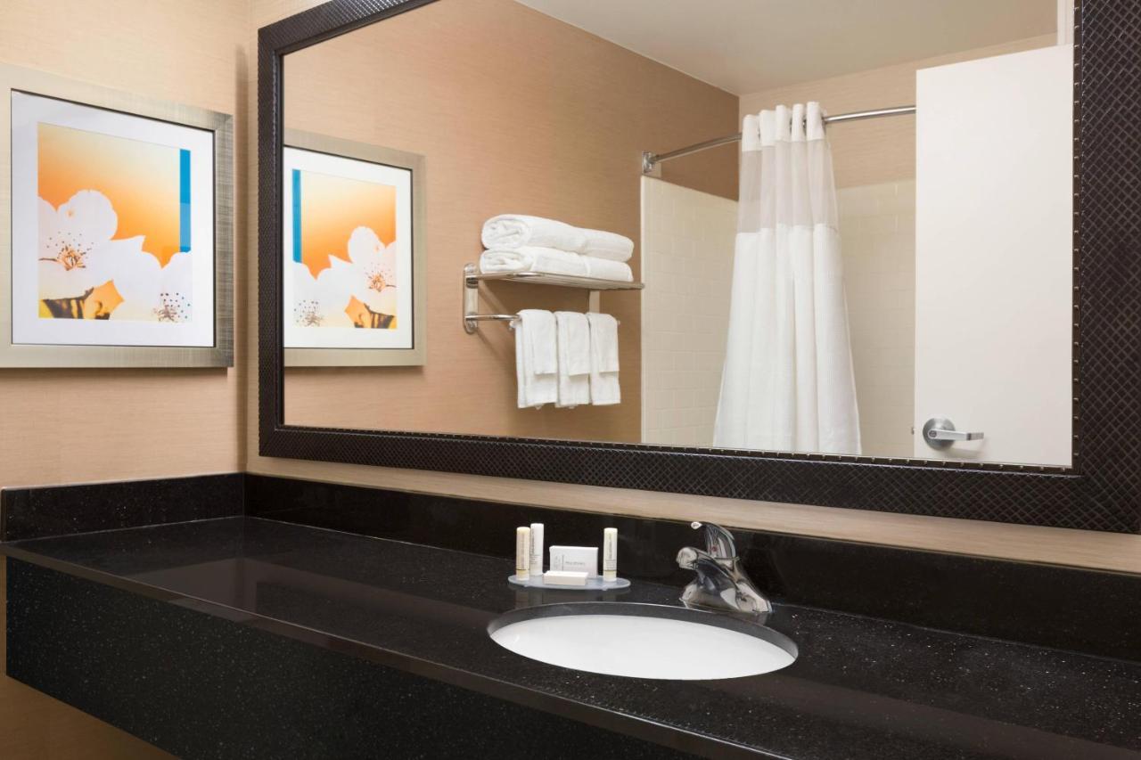 Comfort Inn & Suites Westfield Buitenkant foto