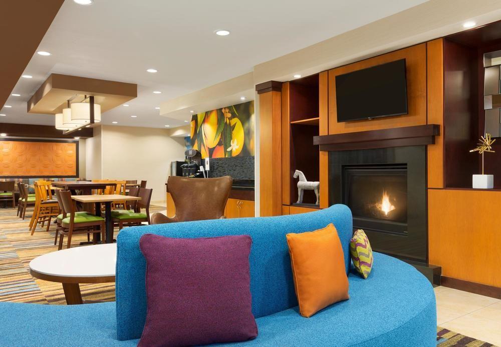 Comfort Inn & Suites Westfield Buitenkant foto