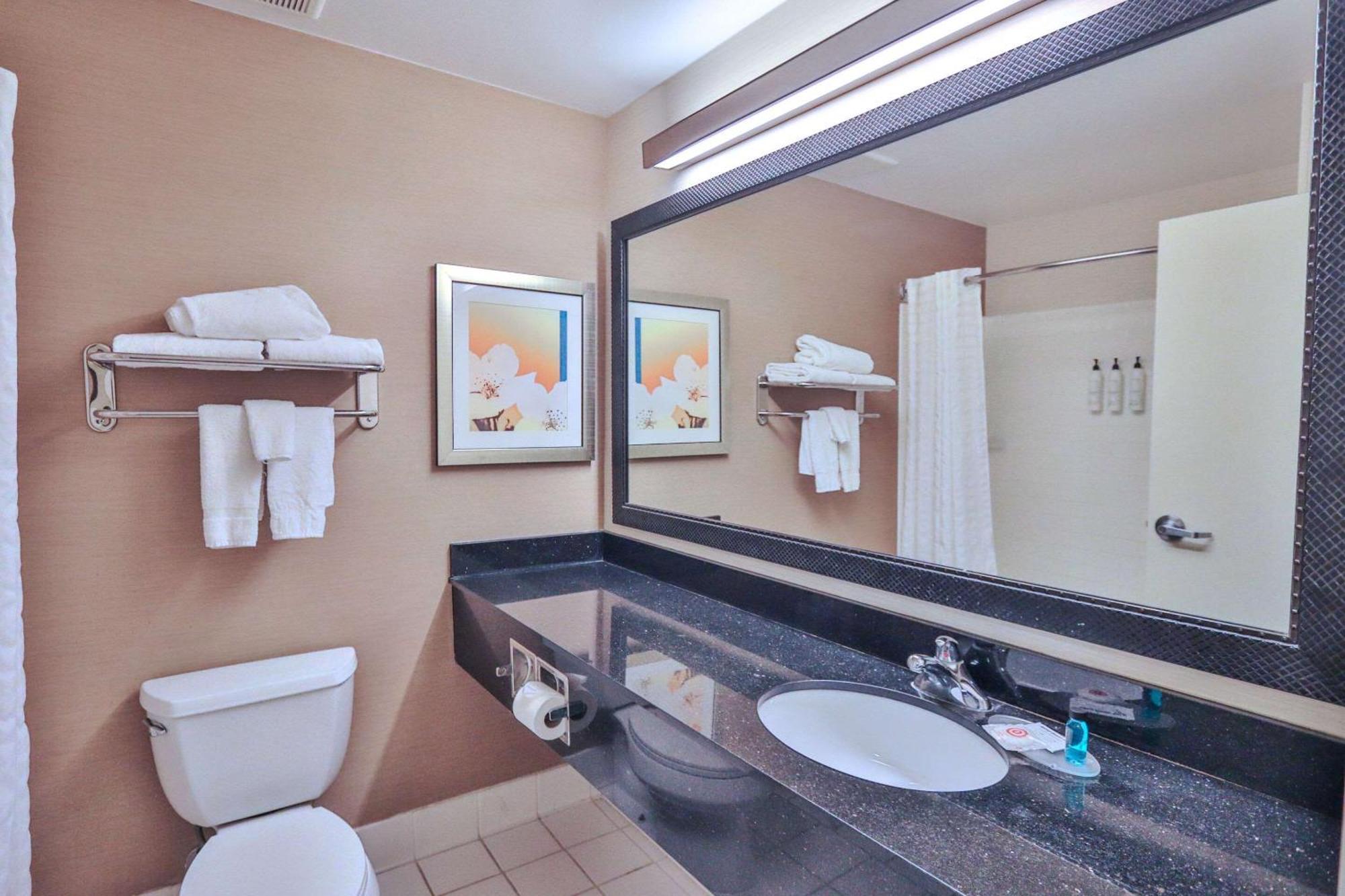 Comfort Inn & Suites Westfield Buitenkant foto